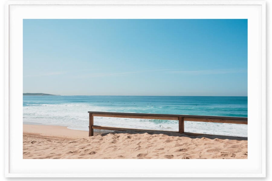NeCr-81-landscape-framed-glass-white-with-border